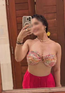 escort service in Connaught Place